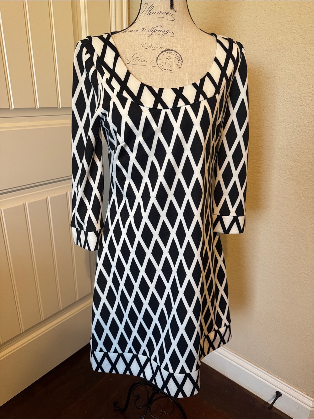 Jessica Simpson Black and White Diamond-Print Mini Dress